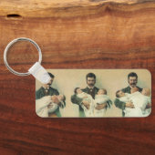 Victoriaans Vaderdag, het zijn Triplets. Sleutelhanger (Achterkant)