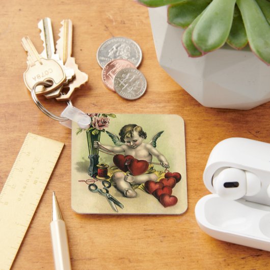  Victoriaans Valentijnsdag Angel Seamstress Sleutelhanger (Bureau)