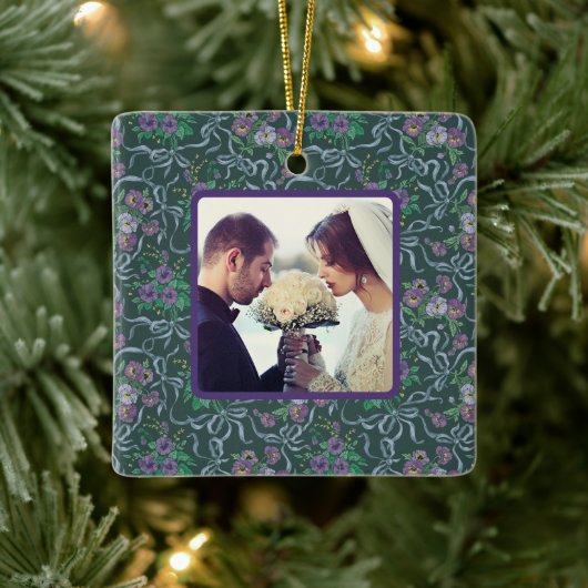 Victoriaanse antieke paarse viooltjes blauwe lint  keramisch ornament (Boom)