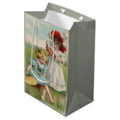 Victoriaanse Kinderen Vintage Zomer Meisjes Tuin Medium Cadeauzakje (Voorkant Gekanteld)