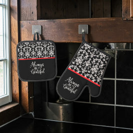 Victorian Black and White Damask Pattern Ovenwant & Pannenlap Set