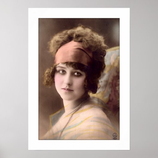 victorian girl with pearls poster (Voorkant)