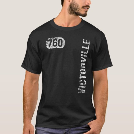 Victorville California 760 Area Code  Retro T-shirt (Voorkant)
