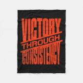 Victory Through Consistency Motivational Insration Fleece Deken (Voorkant)