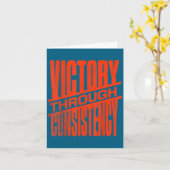Victory Through Consistency Motivational Insration Kaart (Gele Bloem)