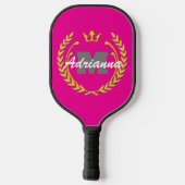 Victory Wreath Monogram en naam PinkBG Pickleball Paddle (Achterkant)