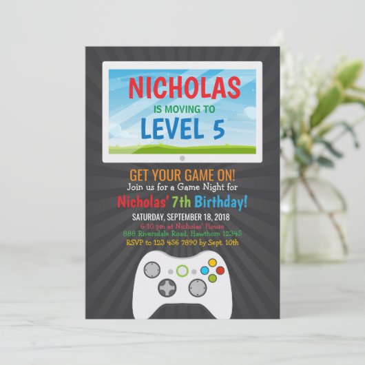 Video Game Boy Birthday Party Uitnodiging (Staand voorkant)