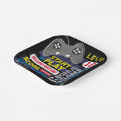 Video game-controller op gameniveau op zaterdag papieren bordje (Gebogen)