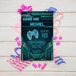 Video Game Green Kids Birthday Party Invitation Kaart<br><div class="desc">De video Groene Uitnodiging van de Partij van de Familie van de Spel van Birthday U kunt het wijzigen de manier u wilt</div>