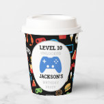 Video game party level Up Kids Birthday Gamer Papieren Bekers<br><div class="desc">Video Game Party Level Up Kids Verjaardag Gamer Paper Cups. Voeg naam en leeftijd toe om deze gamer party-benodigdheden op niveau te brengen. Leuk patroon van videogames en snacks op zwarte achtergrond. Gamer party voor kinderen. www.SamAnnDesigns.com</div>