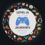 Video game party level Up Kids Birthday Gamer Papieren Bordje<br><div class="desc">Video Game Party Level Up Kids Verjaardag Gamer Paper Bord. Voeg naam en leeftijd toe om deze gamer party-benodigdheden op niveau te brengen. Leuk patroon van videogames en snacks op zwarte achtergrond. Gamer party voor kinderen. www.SamAnnDesigns.com</div>