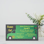 Video Game Truck Birthday Party-uitnodigingen (Staand voorkant)