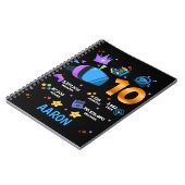 Videogamers met kleurrijke 10 dubbele cijfers notitieboek (Linkerzijde)