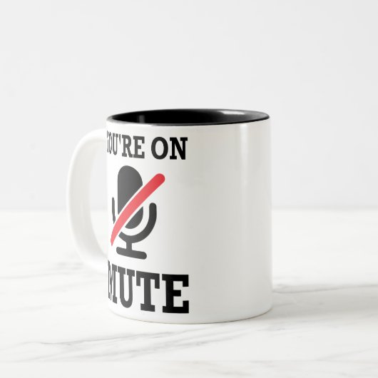 Videogesprek, thuis werken, je bent op stomme tweekleurige koffiemok (Voorkant links)