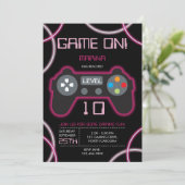 Videospel Neon Roze Meisje Verjaardagsfeestje Kaart (Staand voorkant)