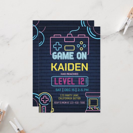 Videospel Verjaardag Uitnodiging Arcade Uitnodigin (Voorkant / Achterkant in situ)