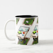 Videospelconsole patroon. tweekleurige koffiemok (Links)
