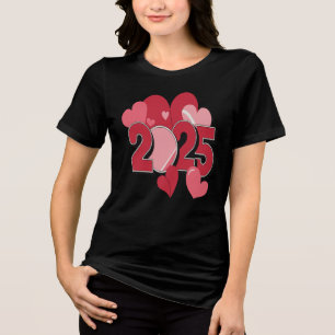 Vier 2025 met levendige harten T-shirt