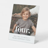 Vier - 4e verjaardag Foto Welkom Teken Reclamebord Met Voetstuk (Voorkant)