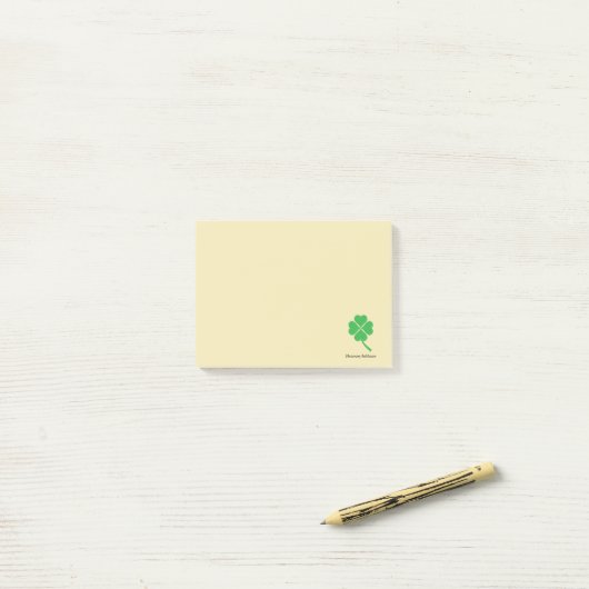 Vier bladklaver post-it® notes (Op bureau)