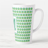 Vier bladluiken Pattern Green Blue Monogramed Latte Mok (Rechts)