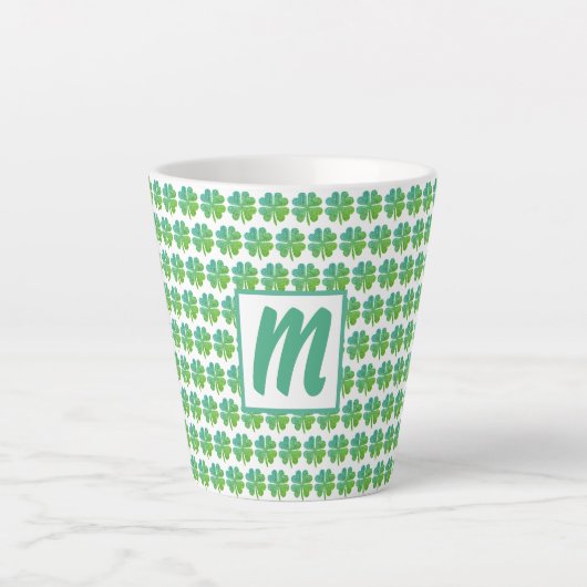 Vier bladluiken Pattern Green Blue Monogramed Latte Mok (Voorkant)