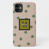 Vier bladluiken verspreid over pastelbruin Case-Mate iPhone case (Achterkant)