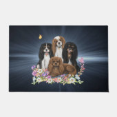 Vier Cavalier King Charles Spaniels in Flowers     Deurmat (Voorkant)