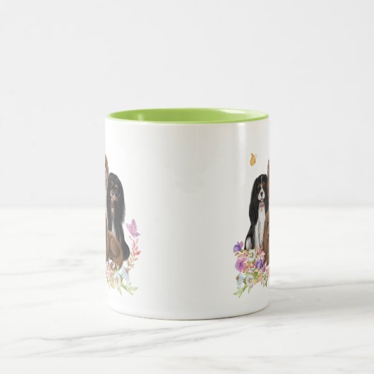 Vier Cavalier King Charles Spaniels in Flowers  Tweekleurige Koffiemok (Center)