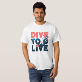 Vier de diepten met Diving Graphics T-shirt (Voorkant volledig)