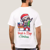 Vier de magie van Kerstmis Santa Sloths T-shirt (Achterkant)