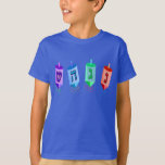 Vier Dreidels Kinderen Shirten T-shirt<br><div class="desc">Vier meerkleurige droidels die nun,  gimel,  hei en shin tonen. Nes Gadol Hayah Sham. Een Chanoeka-ontwerp.</div>