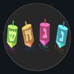 Vier Dreidels Stickers<br><div class="desc">Vier meerkleurige droidels die nun, gimel, hei en shin tonen. Nes Gadol Hayah Sham. Een Chanoeka-ontwerp.</div>