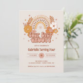 Vier Ever Groovy Birthday Uitnodiging (Staand voorkant)