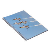 Vier F-16 Duistenvogels vliegen in nauwe formatie Notitieboek (Rechterzijde)