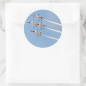 Vier F-16 Thunderbirds vliegen in dichte formatie Ronde Sticker (Tas)