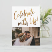 Vier Feest Met Ons! Minimalistisch Goud Handgeschr Kaart (Staand voorkant)