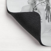 Vier flessen en witte bloemen muismat (Hoek)