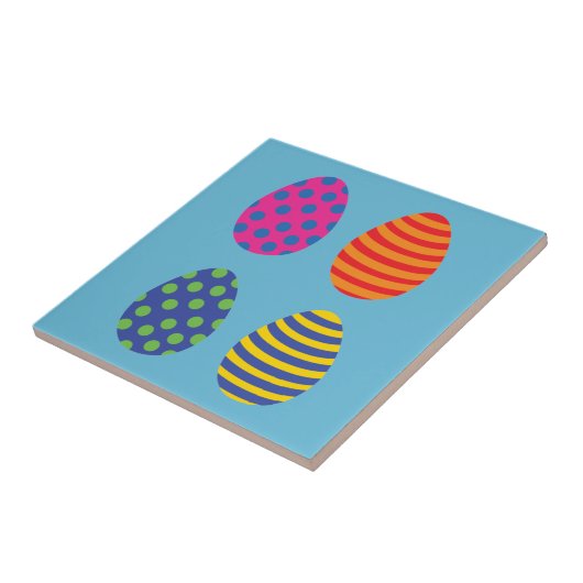 Vier gekleurde eitjes tegeltje (Zijkant)