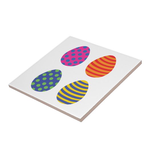 Vier gekleurde paaseieren tegeltje (Zijkant)