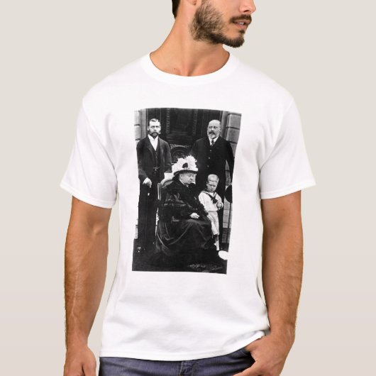 Vier generaties Victoriaans Royaliteit T-shirt (Voorkant)