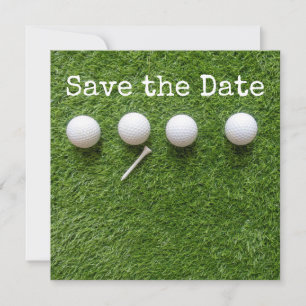 Vier golfballen met tee op groen gras save the date