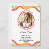 Vier het met Groovy Retro Graduation Uitnodigingen (Voorkant)