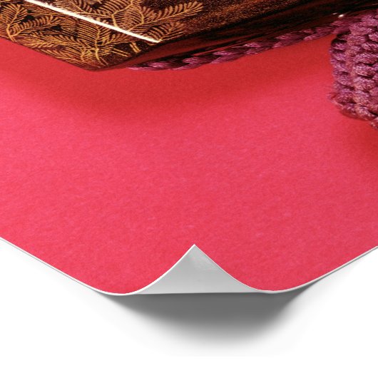 Vier hoesje inro met afbeelding van een man schuil poster (Hoek)