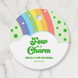 Vier is een charmant regenboog 4e verjaardagsfeest bedankjes labels
