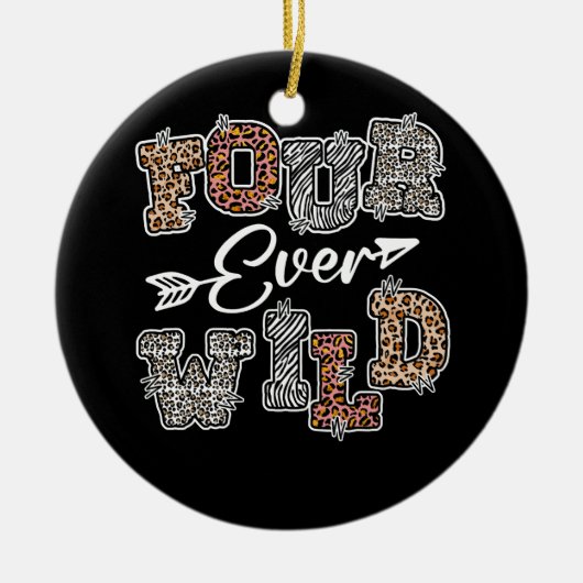 Vier jaar oude Safari Lop Keramisch Ornament (Voorkant)