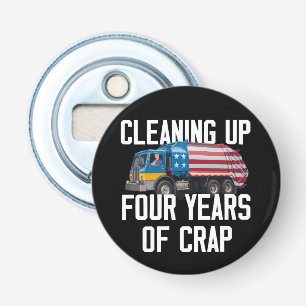Vier Jaar Trump-rotzooi Opruimen Vuilniswagen Button Flesopener