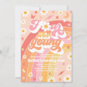 Vier jonge Groovy-regenboog op de vierde verjaarda Kaart (Voorkant)