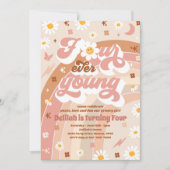 Vier jonge Groovy-regenboog op de vierde verjaarda Kaart (Voorkant)