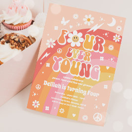 Vier jonge hippie op de vierde verjaardag kaart